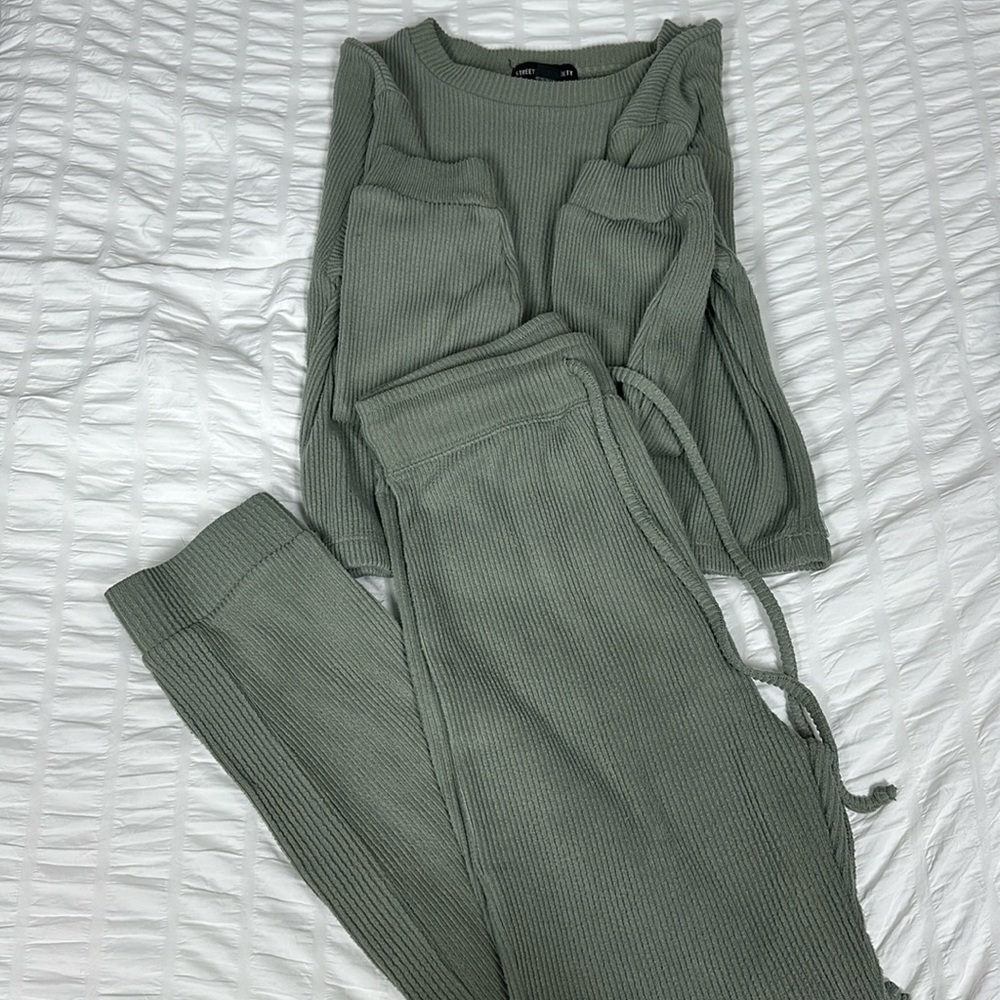 Pastel green matching set